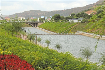 <p>　　靓丽的渝河。</p>