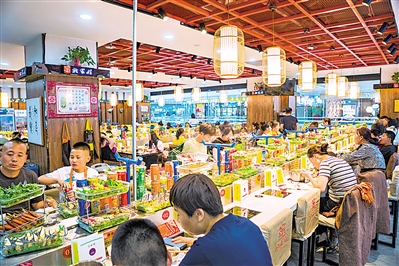 <p>　　精彩纷呈的促消费活动。</p>
