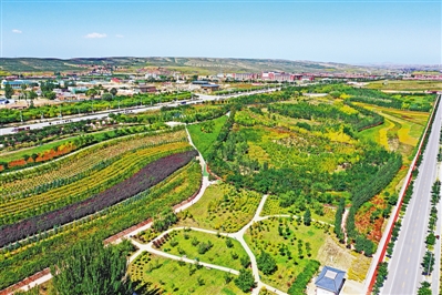 <p>　　生态海原入画来。</p>