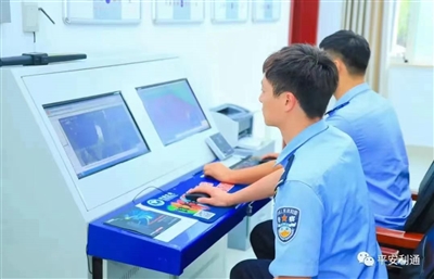 吴忠市公安机关以执法办案管理中心建设为牵引，推进执法监督管理机制改革，切实把严格规范公正文明执法要求落实到每一项执法活动中。
