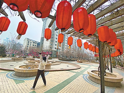 <p>　　银川市各个小区装扮一新等待年的到来。</p>