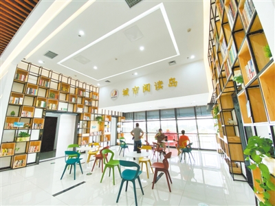 <p>　　7月9日，银川文化艺术博览中心的城市阅读岛。新建的银川文化艺术博览中心以“丝路明珠魅力银川”为主题，是以“文化+科技+乐园”模式打造的数字体验城市文化乐园。</p><p>　　本报记者　马楠　摄</p>