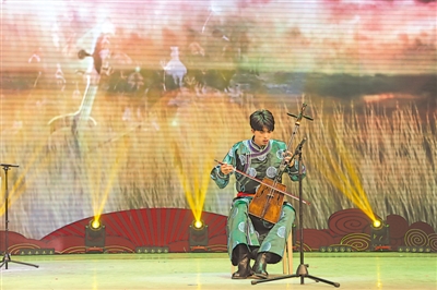 <p>　　马头琴演奏曲目《万马奔腾》。</p>