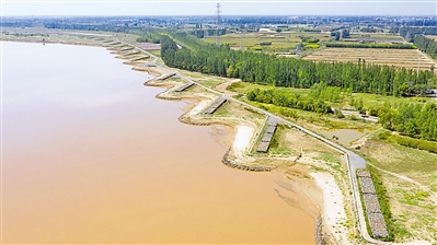 <p>　　通过黄河宁夏段防洪工程的建设，永宁县黄河岸线逐步趋于稳定，沿岸坝垛的修建有力提升了河道行洪防洪能力。</p>