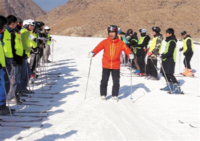 <p>　　滑雪项目社会体育指导员培训。</p>