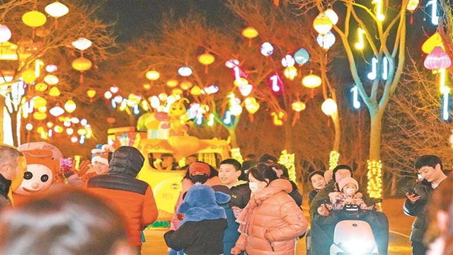 流光溢彩迎新春