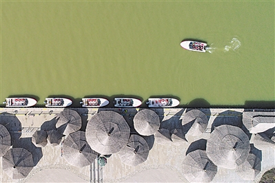<p>　　沙湖景区一角。</p>